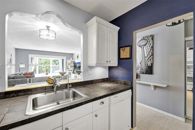 Building Photo - 3430 NW 52nd Ave