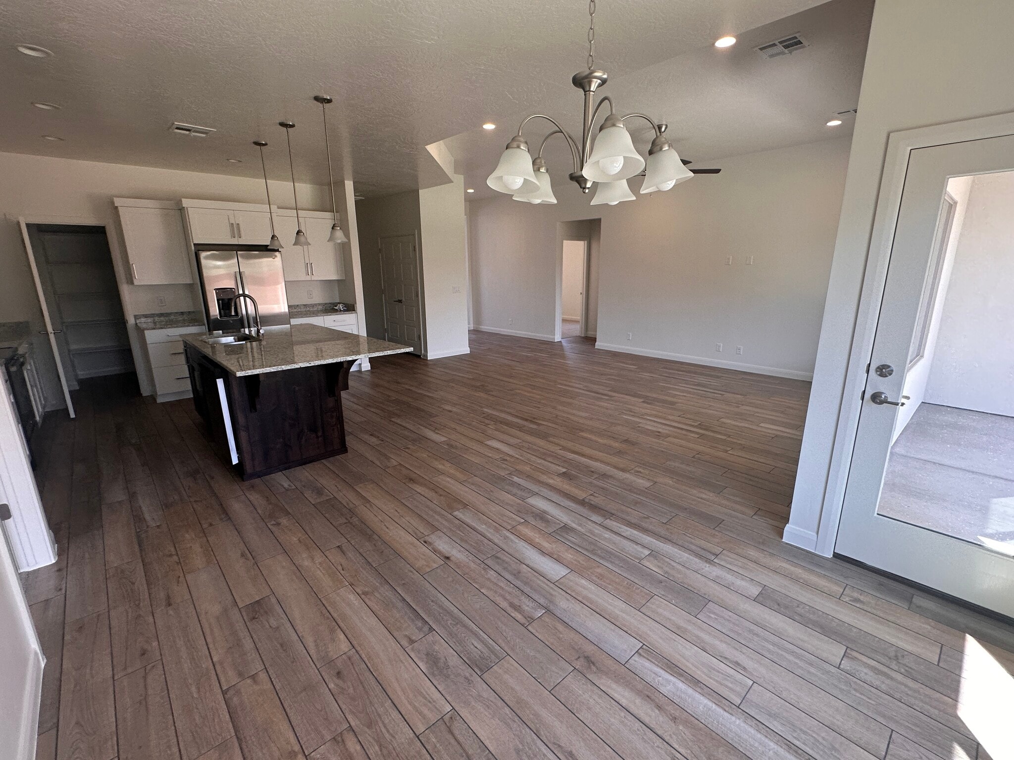Building Photo - 2677 E Palm Cove Ave