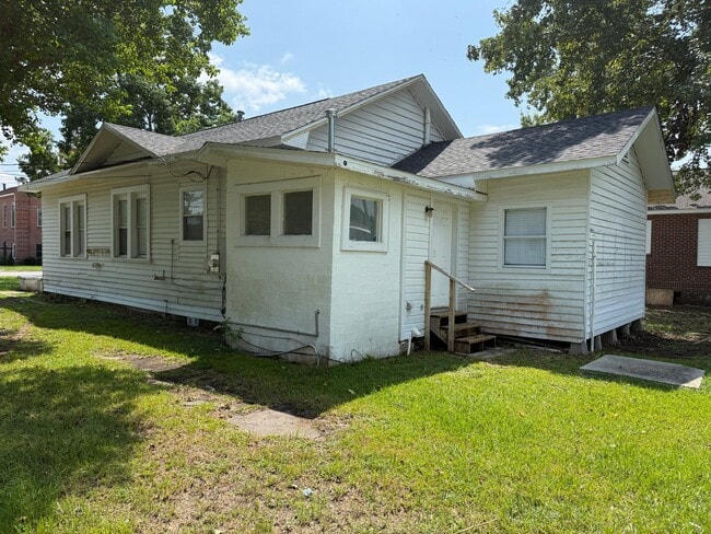 Building Photo - 507 Palafox St