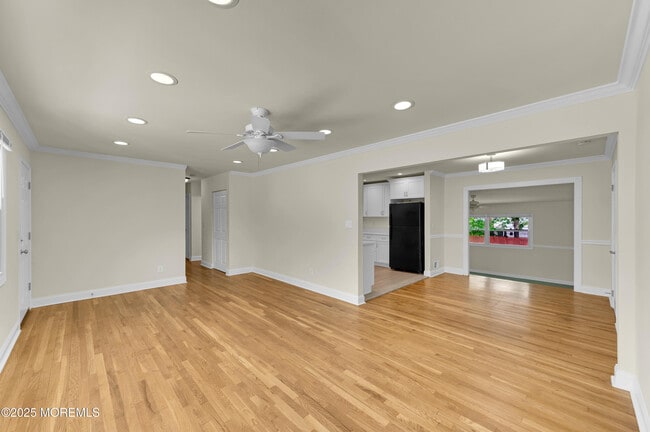 Building Photo - 895 Raleigh Dr