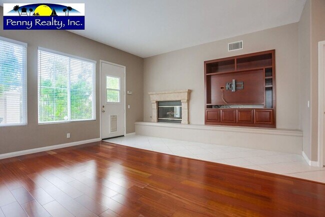 Building Photo - Stunning 4 Bedroom 3.5 Bath Home in the Co...