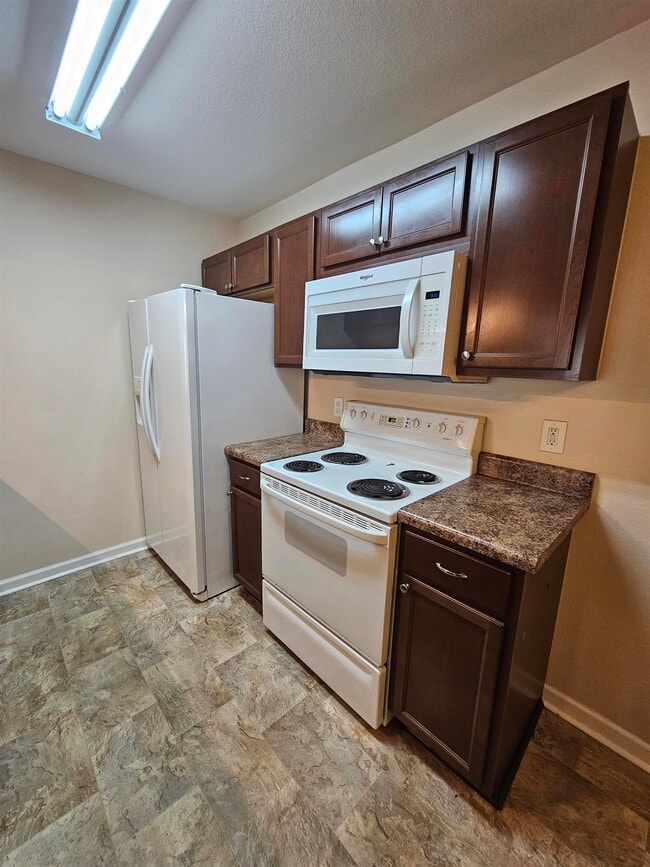 Building Photo - 2738 W Tharpe St