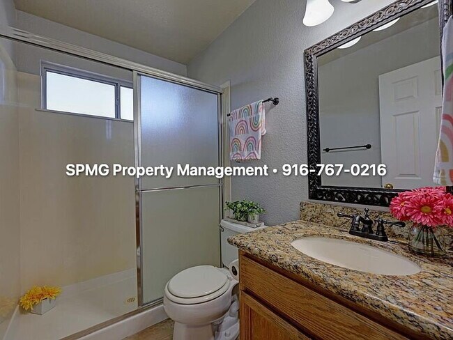 Building Photo - Beautiful 4BR/3BA Home in Rocklin 3-Car Garage & Low-Maintenance Backyard