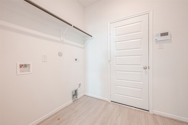 Building Photo - 3111 Trishelle Ct