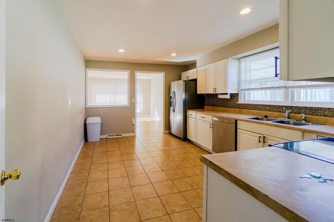 Building Photo - 318 Jefferson Ave