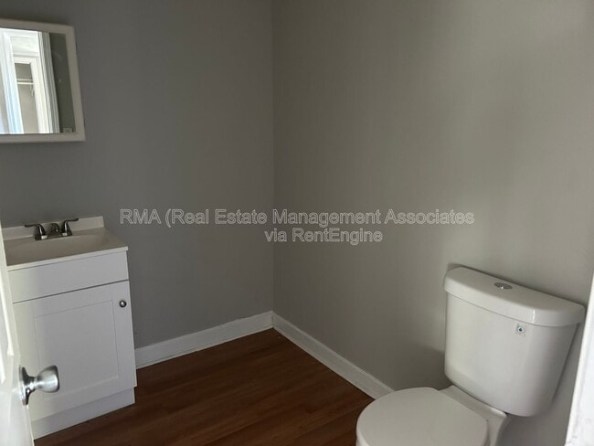 Building Photo - 926 N 9th St