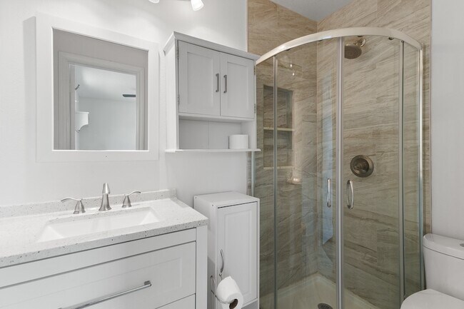 Building Photo - 4014 Kent Dr
