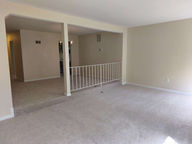 Building Photo - McLean Park Haven: Serene Living in a Tran...