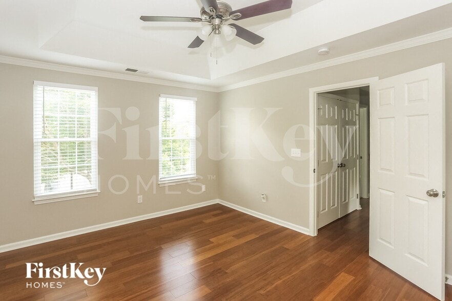 Building Photo - 5841 Branthurst Dr