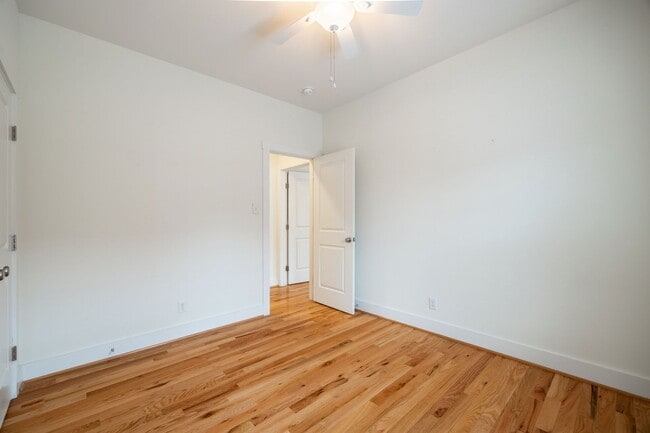 Building Photo - 408 N Robinson St