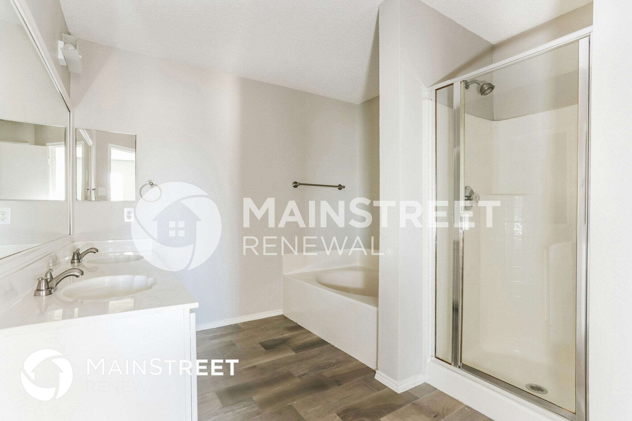 Building Photo - 8733 Stonebriar Ln