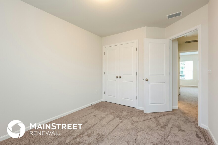 Building Photo - 647 Blossom Run