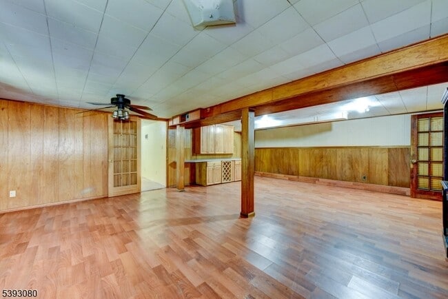 Building Photo - 109 Edgewood Dr
