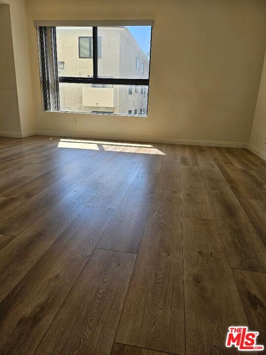 Building Photo - 727 S Ardmore Ave