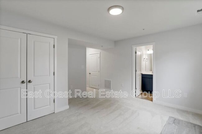 Building Photo - 51 Olga Dr