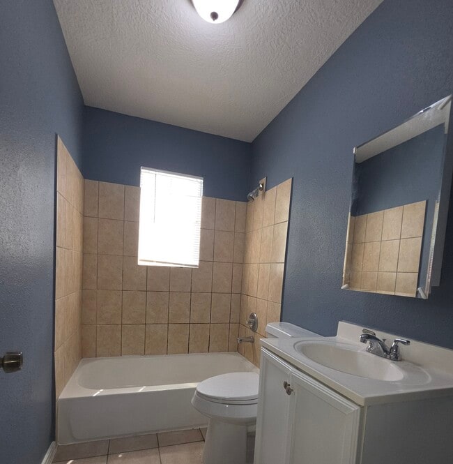 Building Photo - 6515 Linden St