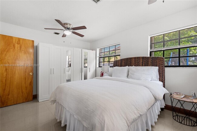 Building Photo - 4671 SW 155th Pl