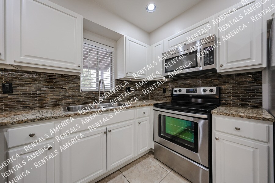 Building Photo - 1713 W Oraibi Dr