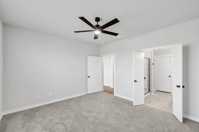 Building Photo - 6600-6602 Florence Dr