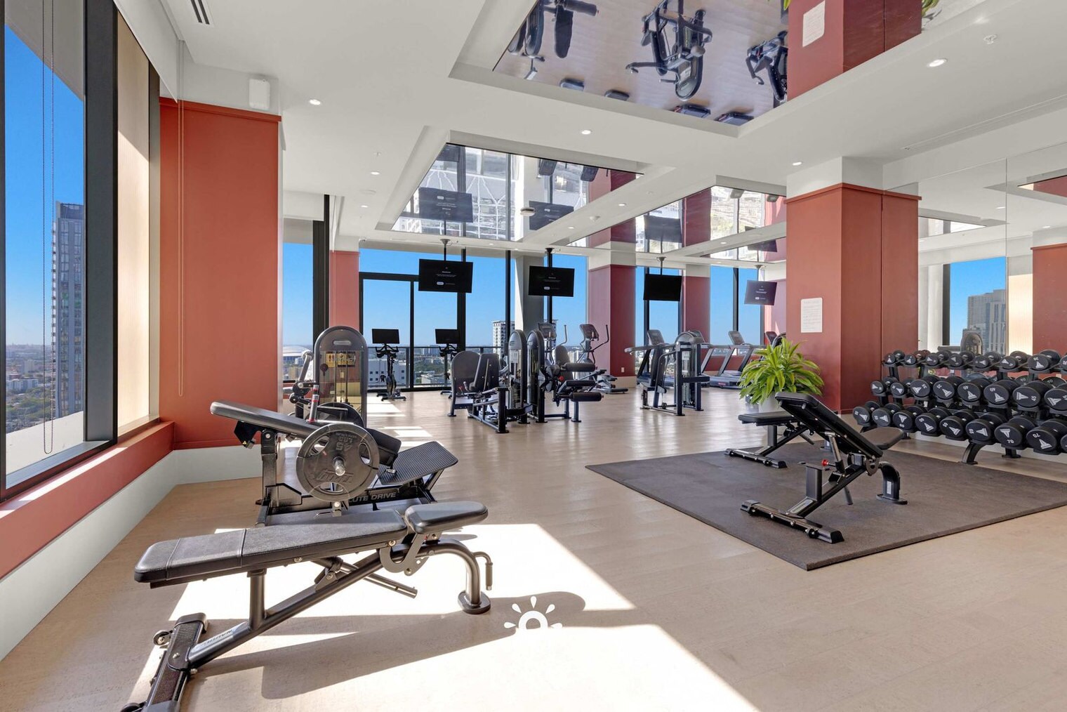 Building Photo - 11 NE 6th St