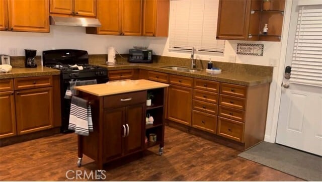Building Photo - 15649 Aravaca Dr