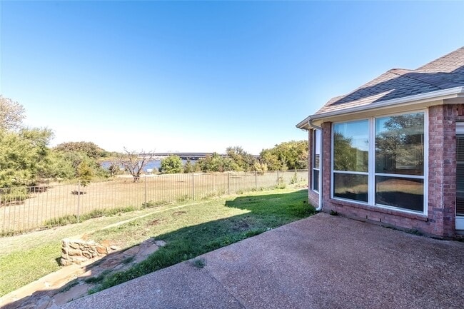 Building Photo - 2318 Balleybrooke Dr