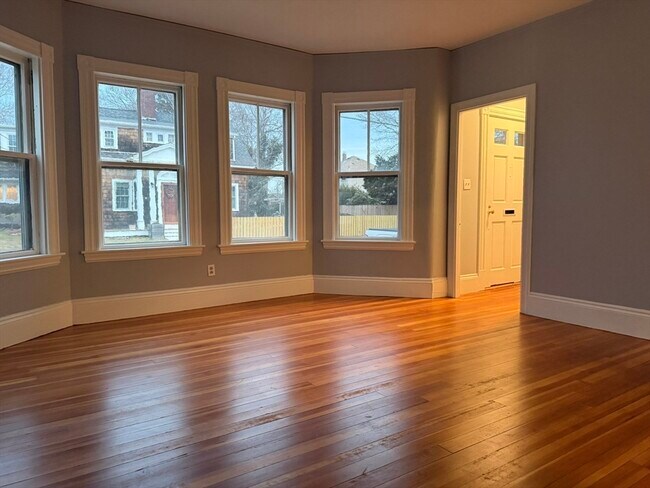 Building Photo - 5 Lothrop St