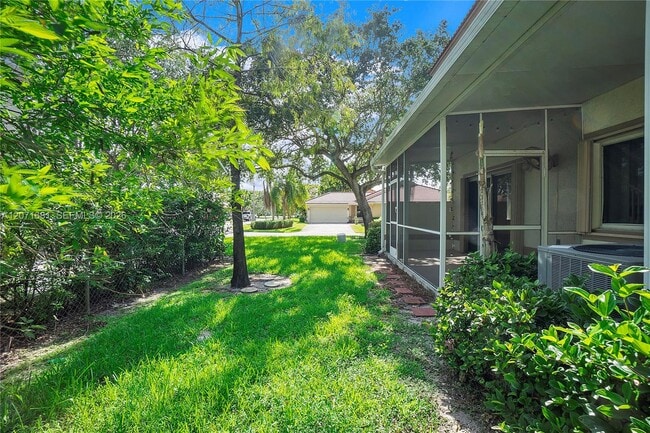 Building Photo - 937 NW 104th Way