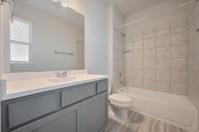 Building Photo - 101 Eliana Shores Dr