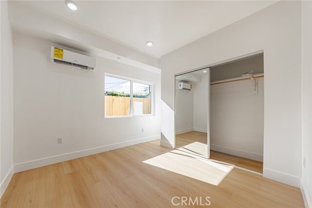 Building Photo - 1557 S Ogden Dr