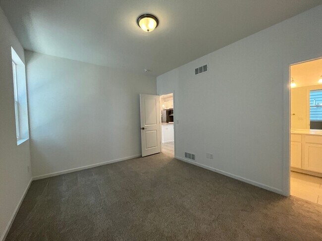 Building Photo - New Home in North Fort Collins