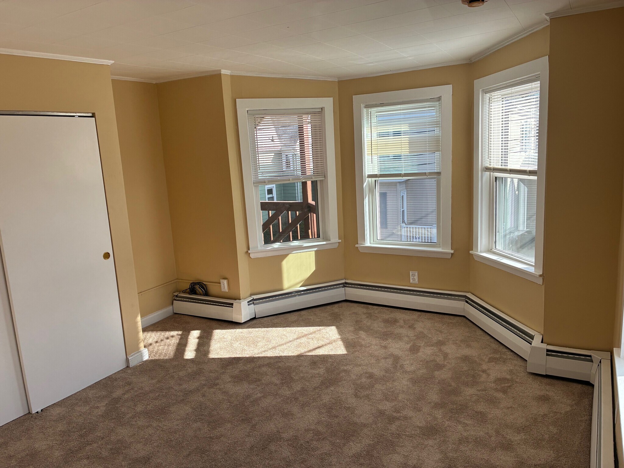 Building Photo - 9 Proctor St