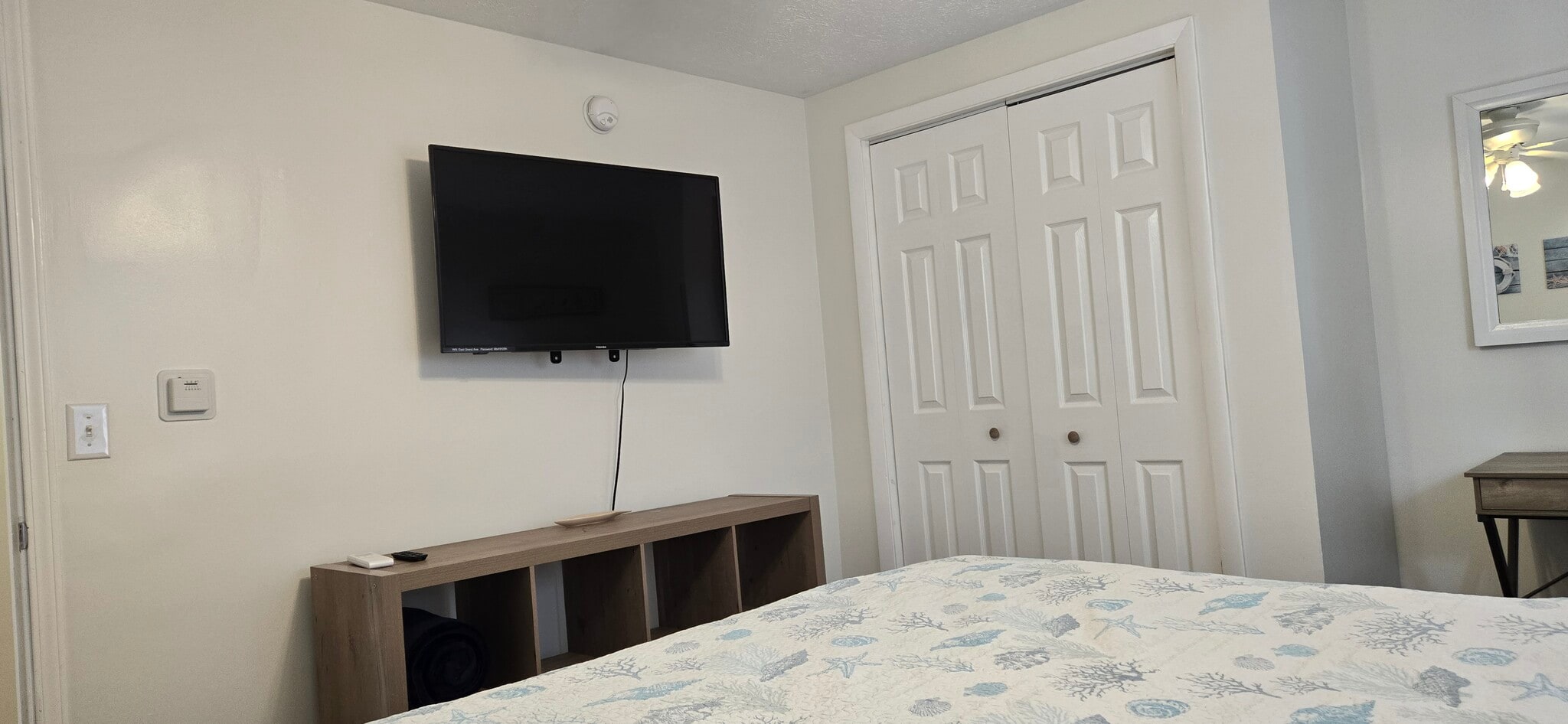 Bedroom 3 - 72 E Grand Ave