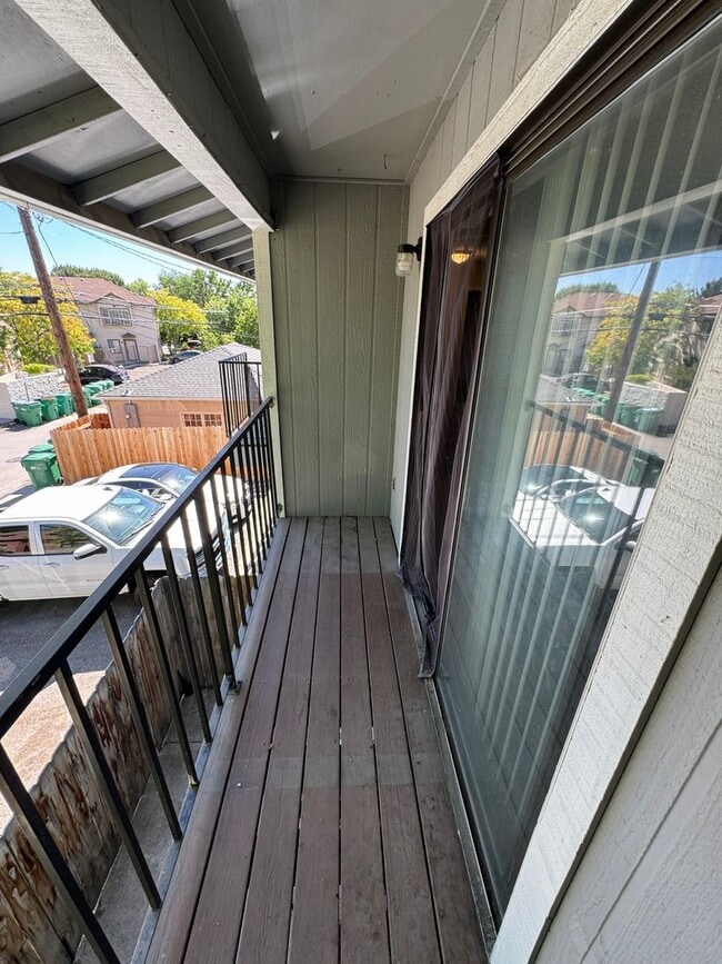 Building Photo - Caliente 4-plex