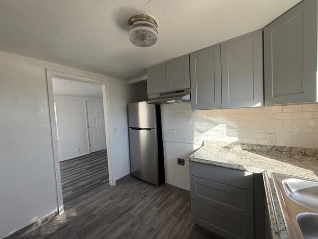 Building Photo - 4400 NE 16th Terrace