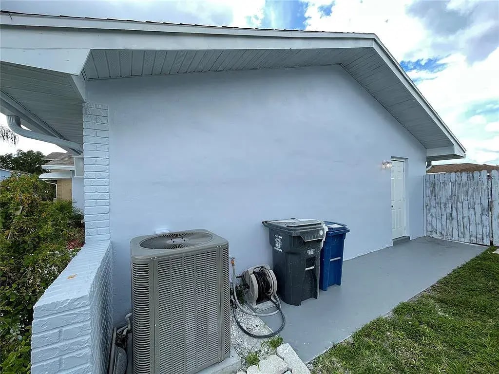 Building Photo - 1806 Ironwood Ct W