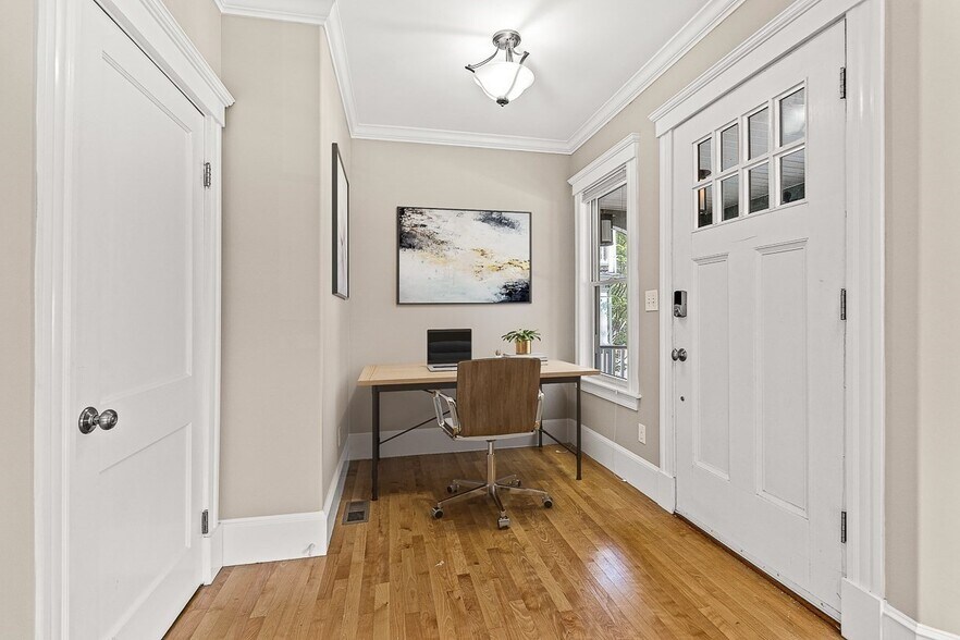 Building Photo - 24 Ossipee Rd