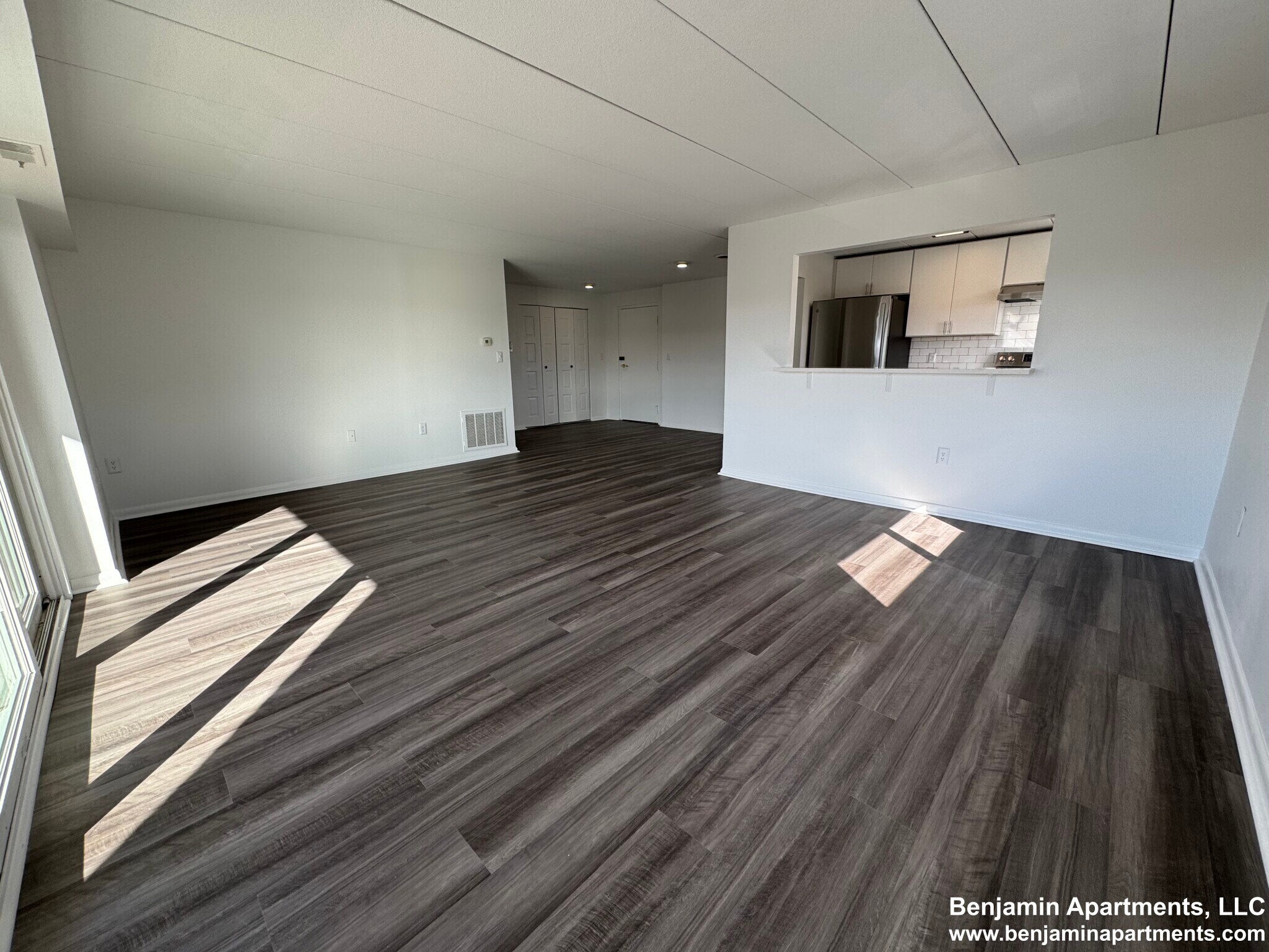 Building Photo - 51 Hill Rd