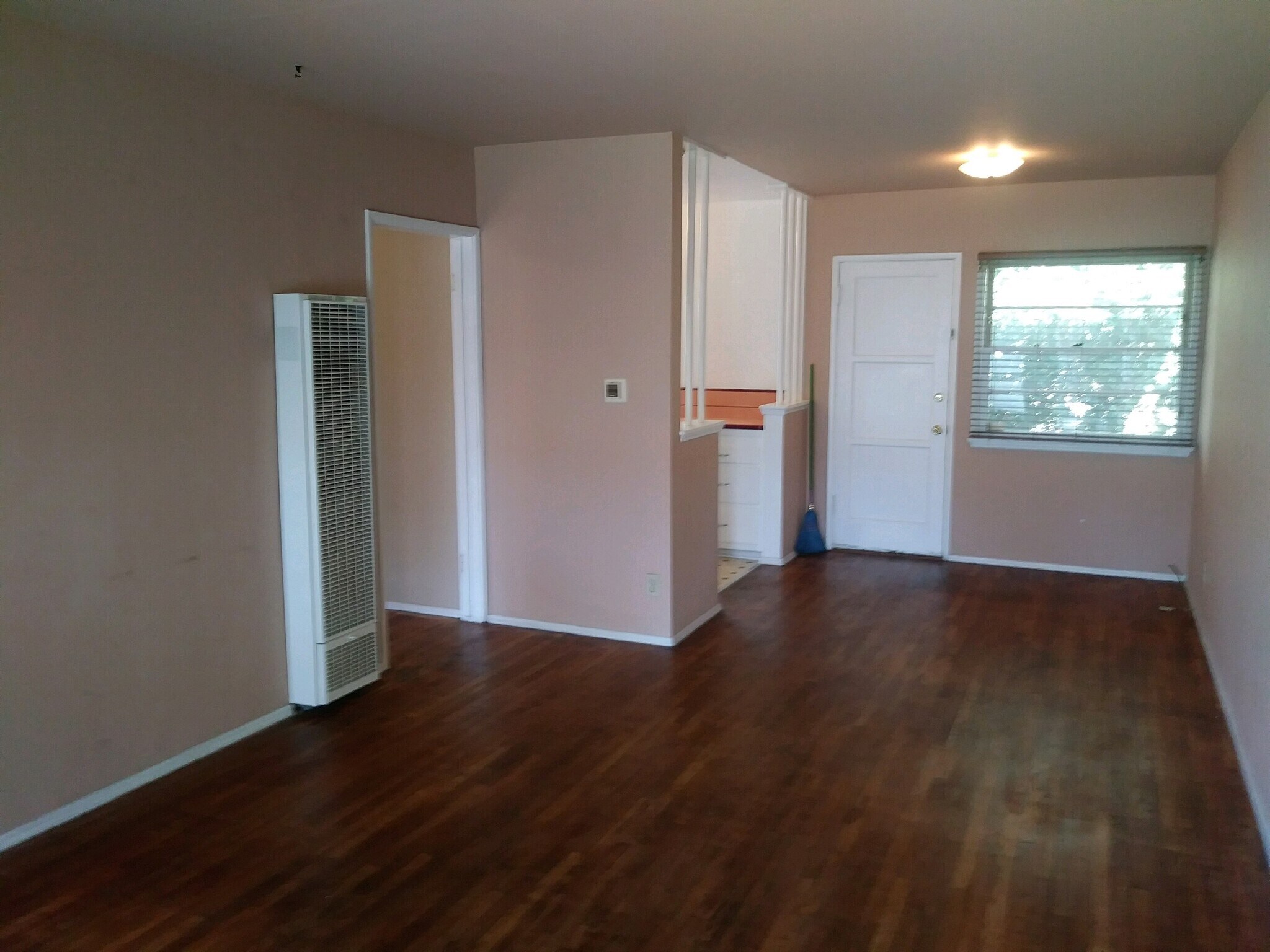 Building Photo - 12138 Mitchell Ave