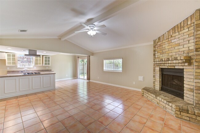 Building Photo - 3702 Royal Manor Dr