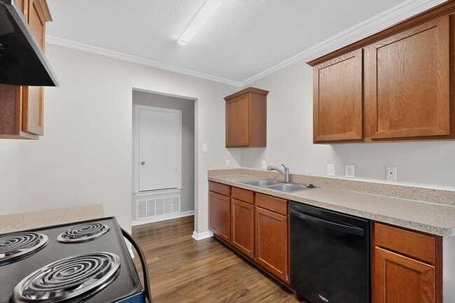 Building Photo - Charming 4-Bedroom Home on Quiet Cul-de-Sac | Move-In Ready | Deposit Alternative Available
