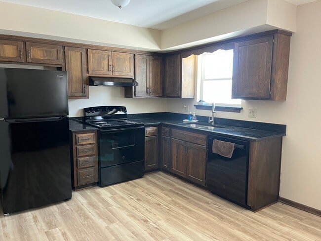 Building Photo - 8905 Haskins St