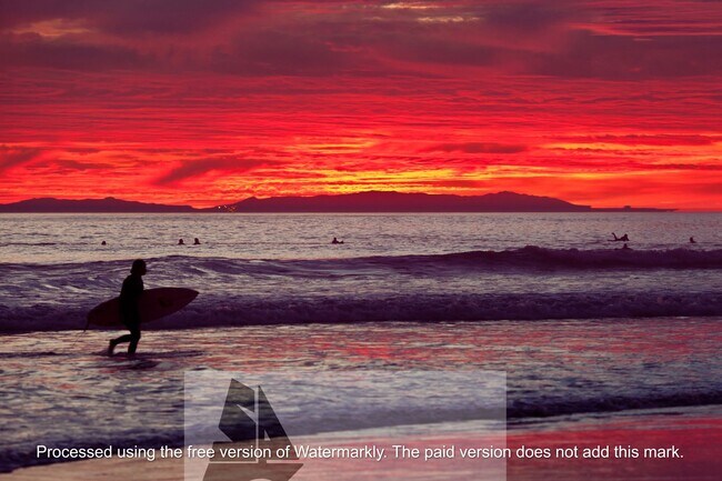 Building Photo - Gorgeous Huntington Beach Single Story Home!