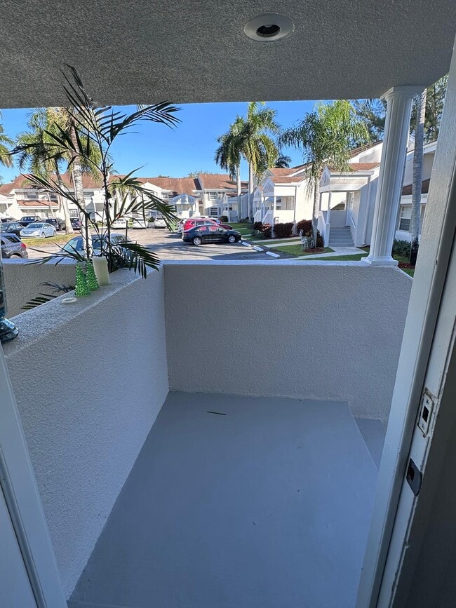 Building Photo - 2246 SE 27th Dr