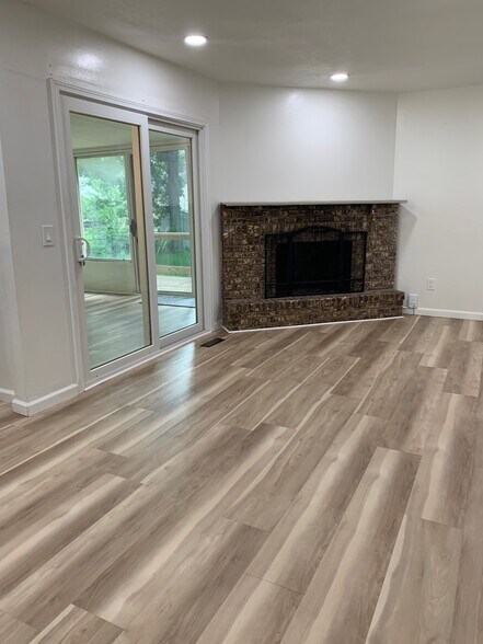 Building Photo - 5141 Inland Dr