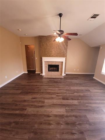 Building Photo - 1105 Essex Dr