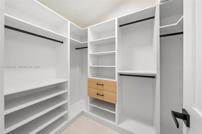 Building Photo - 7540 Los Pinos Blvd