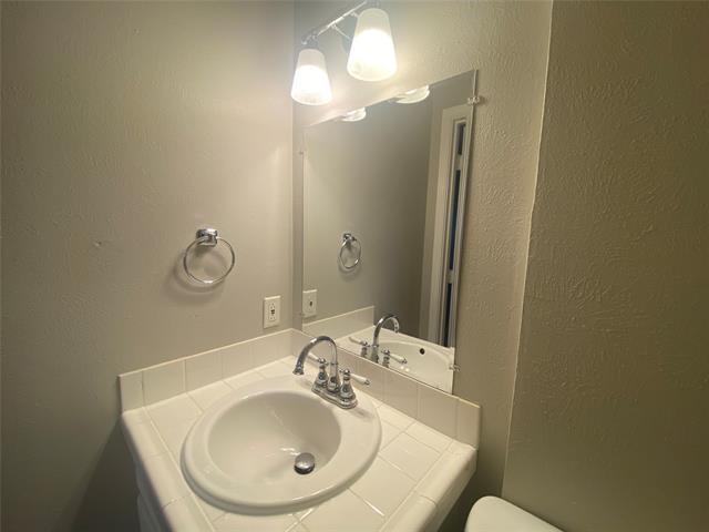 Building Photo - 4915 Chilton Dr