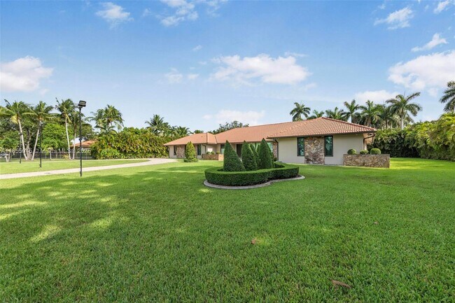 Building Photo - 9255 SW 108th St