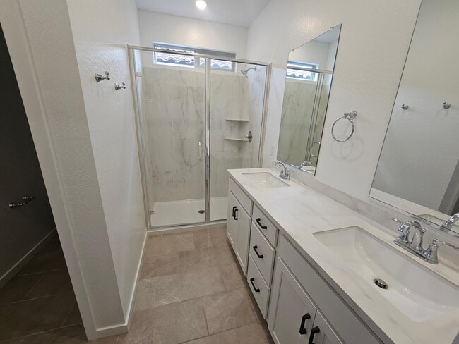 Building Photo - 548 Fremont Pass